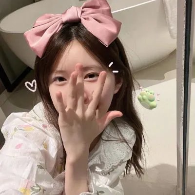 拥抱太阳的月亮